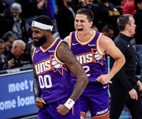 开云-33中5！格林成太阳累赘，排队给火箭道歉，斯通下了一盘大棋